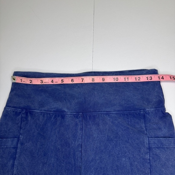 Free People Movement Sample Shorts Small One-of-a-Kind Navy Blue Biker Shorts - Picture 4 of 6